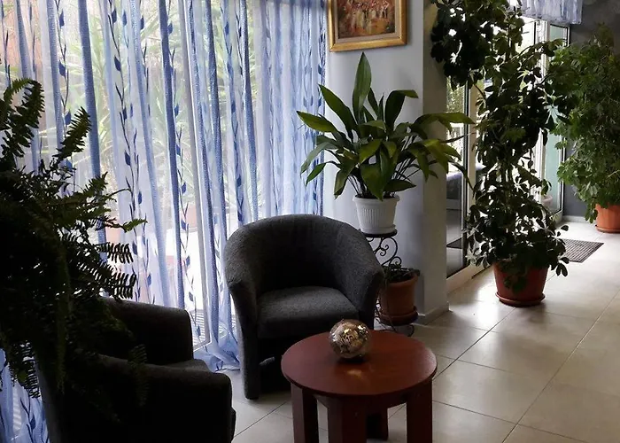 Family Eliri 3* Νεσέμπαρ