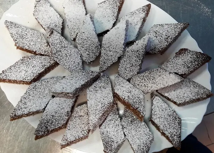 Family Eliri Νεσέμπαρ