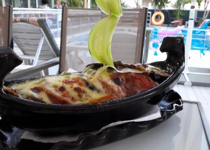 Family Eliri Νεσέμπαρ