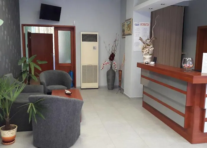 Family Eliri Νεσέμπαρ